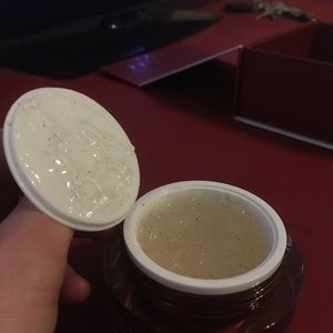 Brand new Vine-Vera face refining peel.